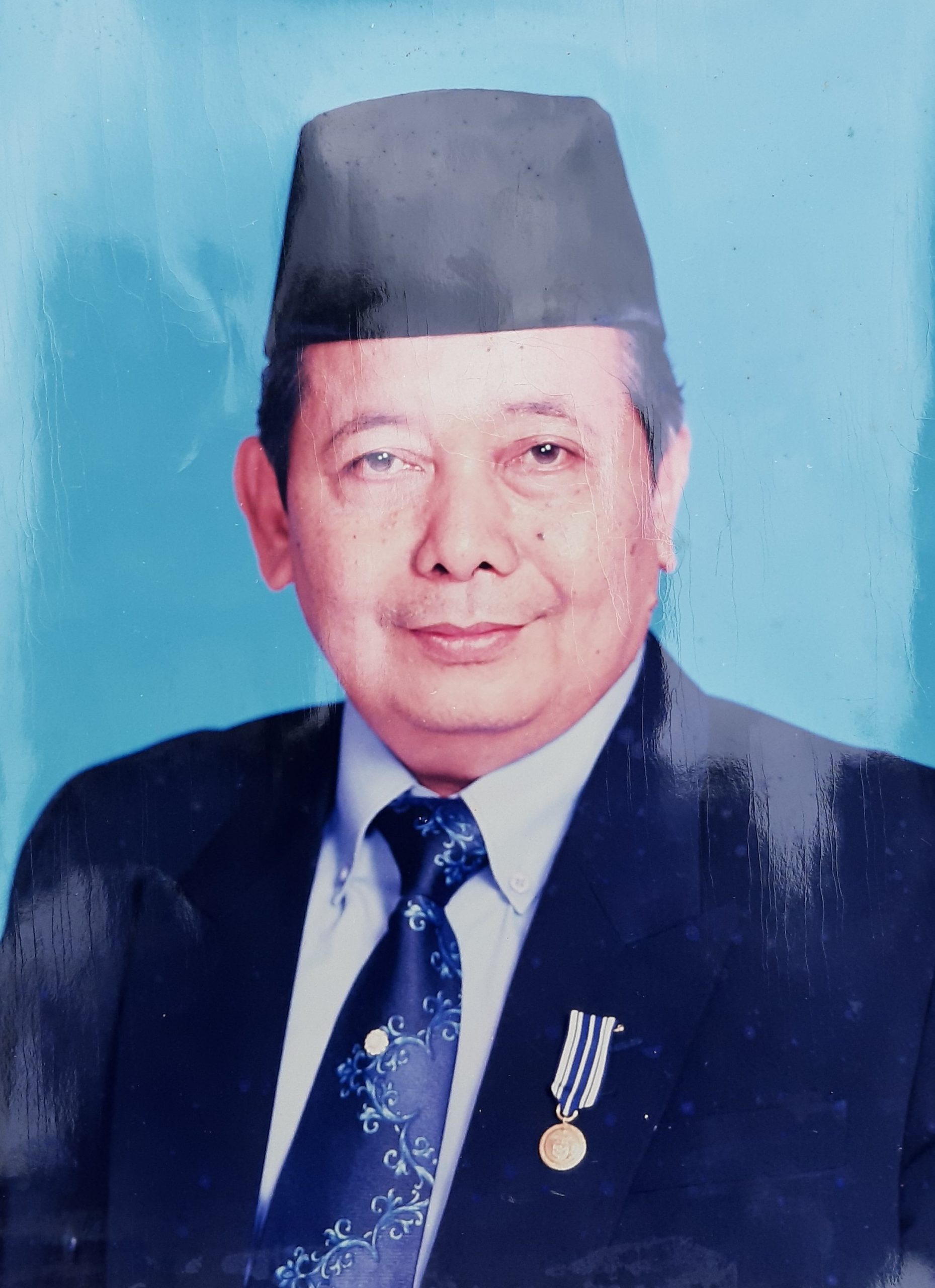 4. Drs. K.H. ABDUL GHOFIR (2004 - 2009)